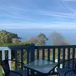 Bed and Breakfast Gurbialde Etxea Mutriku