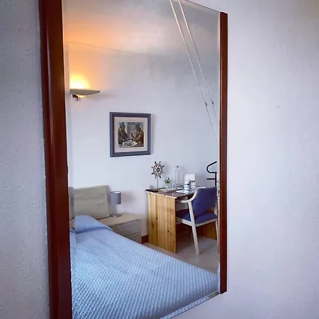 Bed & Breakfast Gurbialde Etxea Mutriku