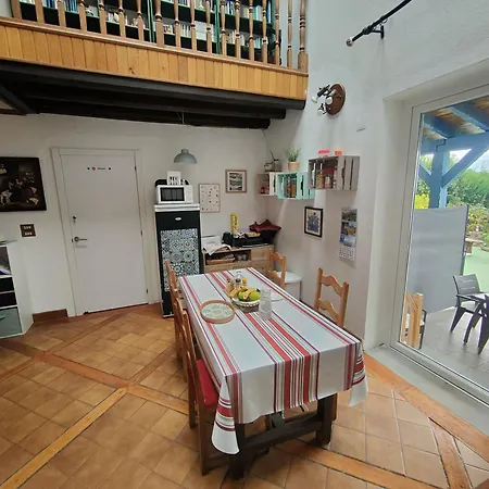 Gurbialde Etxea Bed and breakfast Mutriku