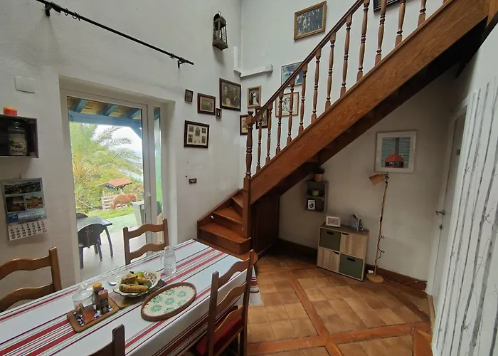 Gurbialde Etxea Bed & Breakfast *
