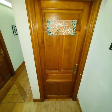 Bed & Breakfast Gurbialde Etxea *